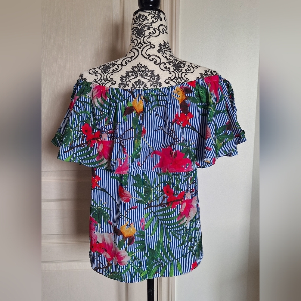 Charlie B off the shoulder floral top size S - Picture 5 of 6